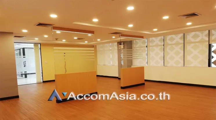 7  Office Space For Rent in Phaholyothin ,Bangkok MRT Phahon Yothin at Viwatchai Building AA24207
