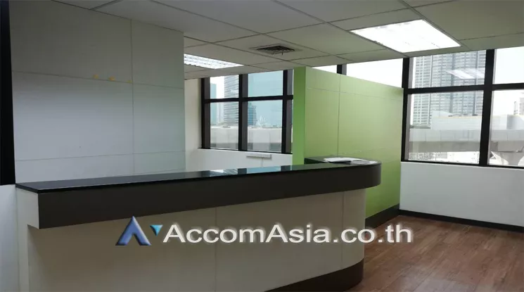  1  Office Space For Rent in Phaholyothin ,Bangkok MRT Phahon Yothin at Viwatchai Building AA24208