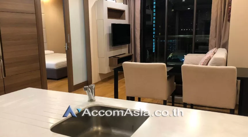 unit 1 Bedroom  Condominium For Rent & Sale in Silom, Bangkok  near BTS Chong Nonsi (AA24217)