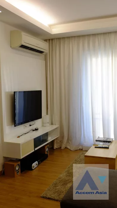 unit 2 Bedrooms  Condominium For Sale in Ratchadaphisek, Bangkok  near BTS Thong Lo (AA24229)