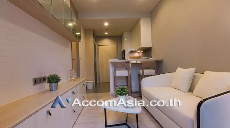 Pet friendly |  1 Bedroom  Condominium For Sale in Sukhumvit, Bangkok  near BTS Ekkamai (AA24231)