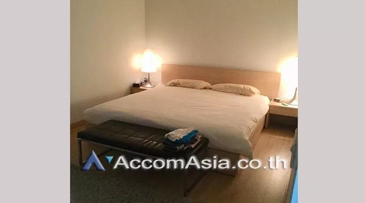  1 Bedroom  Condominium For Sale in Charoennakorn, Bangkok  near BTS Krung Thon Buri (AA24238)