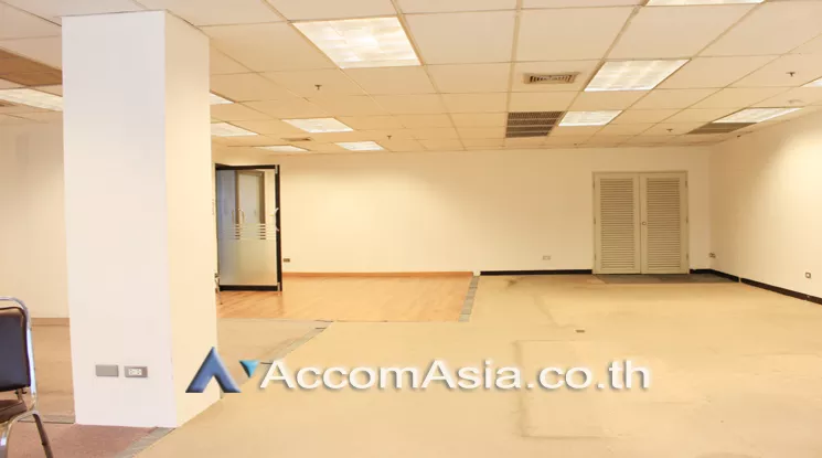  Office space For Rent in Ploenchit, Bangkok  near BTS Chitlom (AA24253)