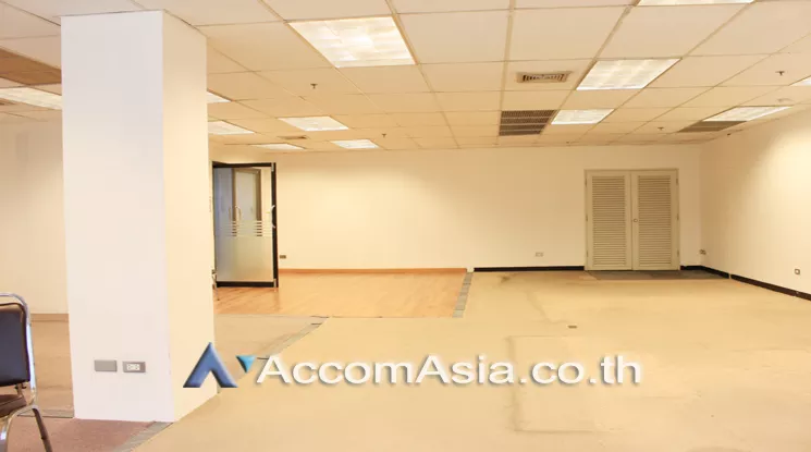  1  Office Space For Rent in Ploenchit ,Bangkok BTS Chitlom at Alma Link Building AA24253
