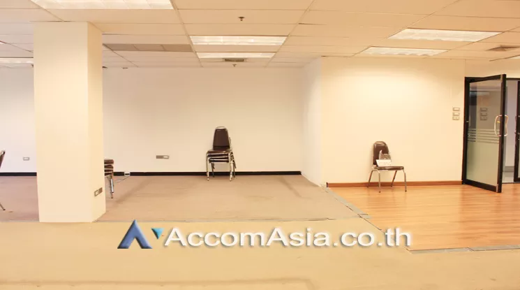  1  Office Space For Rent in Ploenchit ,Bangkok BTS Chitlom at Alma Link Building AA24253
