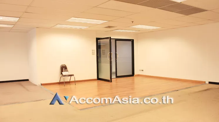 7  Office Space For Rent in Ploenchit ,Bangkok BTS Chitlom at Alma Link Building AA24253
