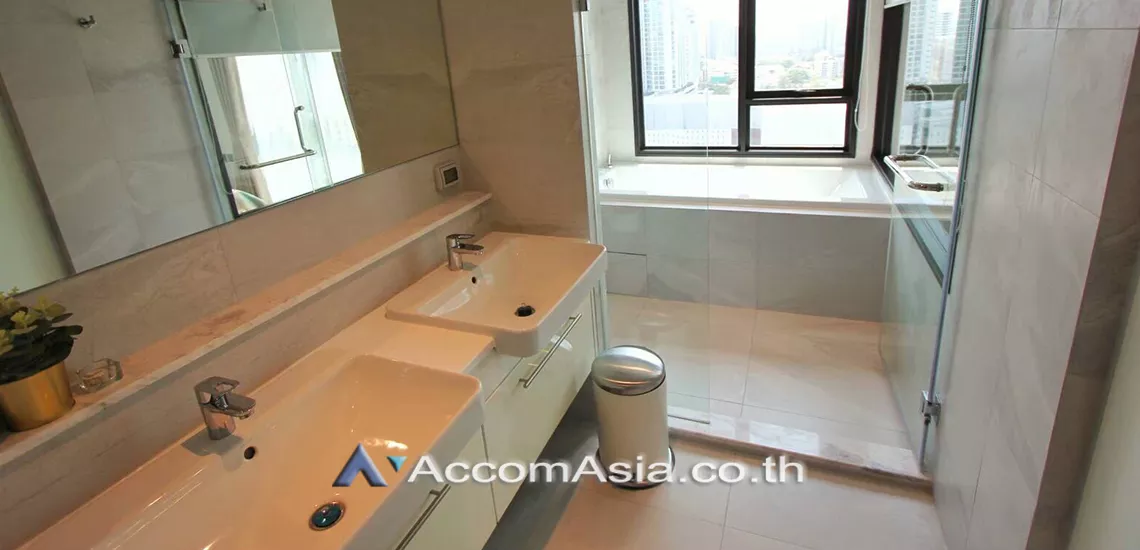 10  2 br Condominium for rent and sale in Sukhumvit ,Bangkok BTS Ekkamai at Rhythm Ekkamai AA24255