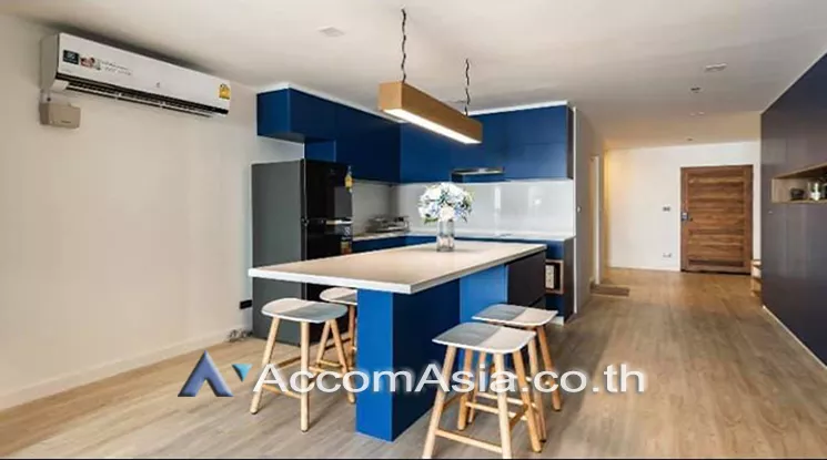 unit 1 Bedroom  Condominium For Rent in Silom, Bangkok  near BTS Surasak (AA24273)