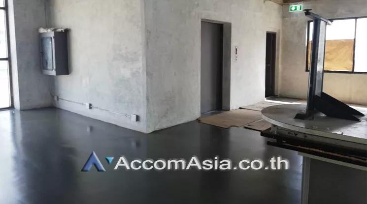unit Office space For Rent in Sukhumvit, Bangkok  near BTS Phrom Phong (AA24292)