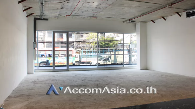  2  Office Space For Rent in Sukhumvit ,Bangkok BTS Phra khanong at Summer Hub AA24296