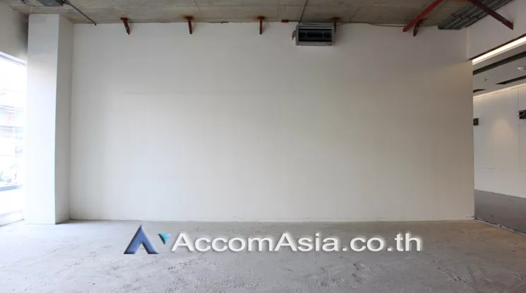 6  Office Space For Rent in Sukhumvit ,Bangkok BTS Phra khanong at Summer Hub AA24296