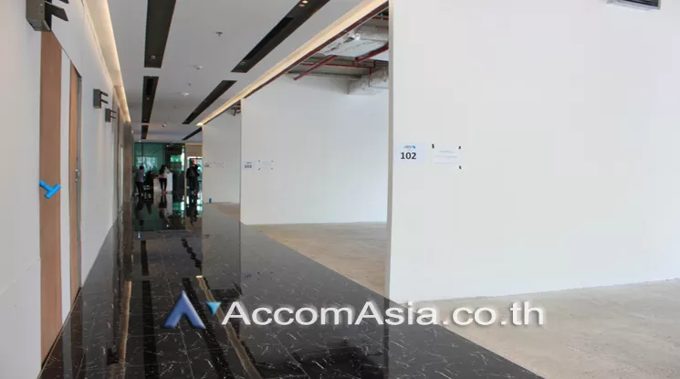 5  Office Space For Rent in Sukhumvit ,Bangkok BTS Phra khanong at Summer Hub AA24297