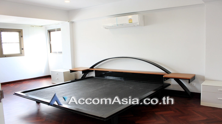 12  3 br Townhouse for rent and sale in Sukhumvit ,Bangkok BTS Phrom Phong AA24300