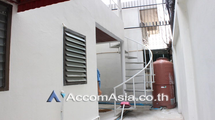 17  3 br Townhouse for rent and sale in Sukhumvit ,Bangkok BTS Phrom Phong AA24300