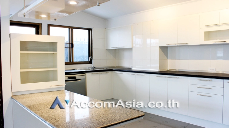 6  3 br Townhouse for rent and sale in Sukhumvit ,Bangkok BTS Phrom Phong AA24300