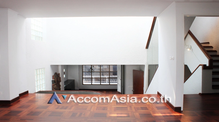 8  3 br Townhouse for rent and sale in Sukhumvit ,Bangkok BTS Phrom Phong AA24300