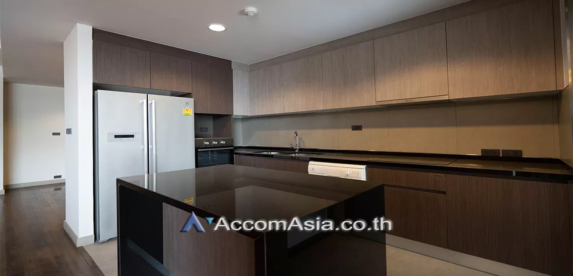 4  4 br Apartment For Rent in Sukhumvit ,Bangkok BTS Phrom Phong at Modern Apartment AA24301