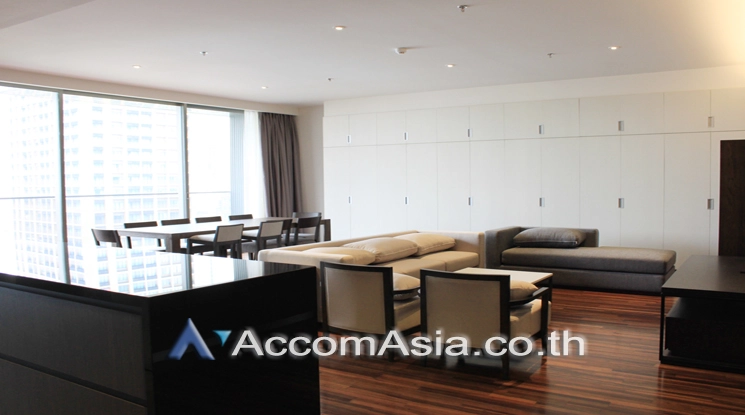  1  4 br Apartment For Rent in Sukhumvit ,Bangkok  at Modern Apartment AA24302