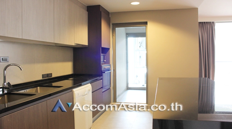  1  4 br Apartment For Rent in Sukhumvit ,Bangkok  at Modern Apartment AA24302