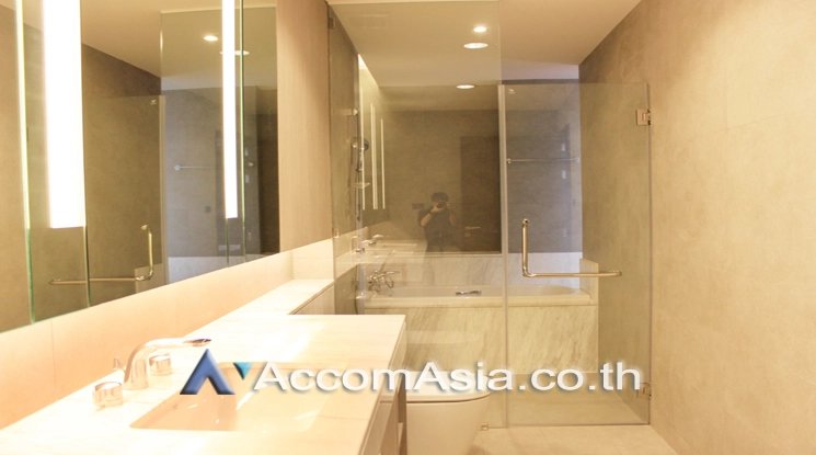 8  4 br Apartment For Rent in Sukhumvit ,Bangkok  at Modern Apartment AA24302