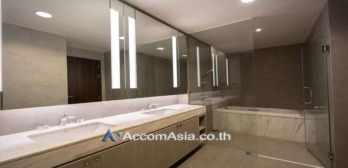 15  4 br Apartment For Rent in Sukhumvit ,Bangkok BTS Phrom Phong at Modern Apartment AA24304