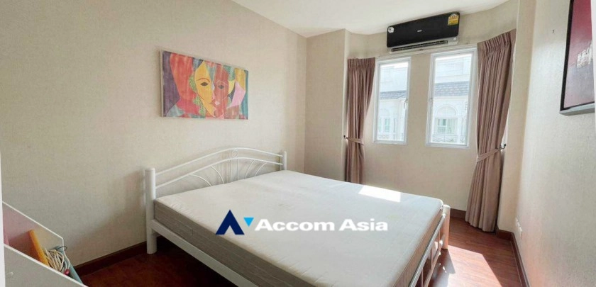 8  4 br Townhouse for rent and sale in Sukhumvit ,Bangkok BTS Bang Chak at Leon Sukhumvit 62 AA24309