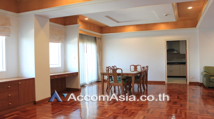 Pet friendly |  Comfortable and Fully Furnished Apartment near BTS Apartment  3 Bedroom for Rent BTS Nana in Sukhumvit Bangkok