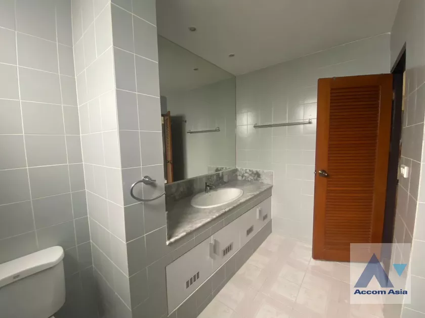 20  5 br House For Rent in Sukhumvit ,Bangkok BTS Thong Lo at Thonglor House Compound AA24348