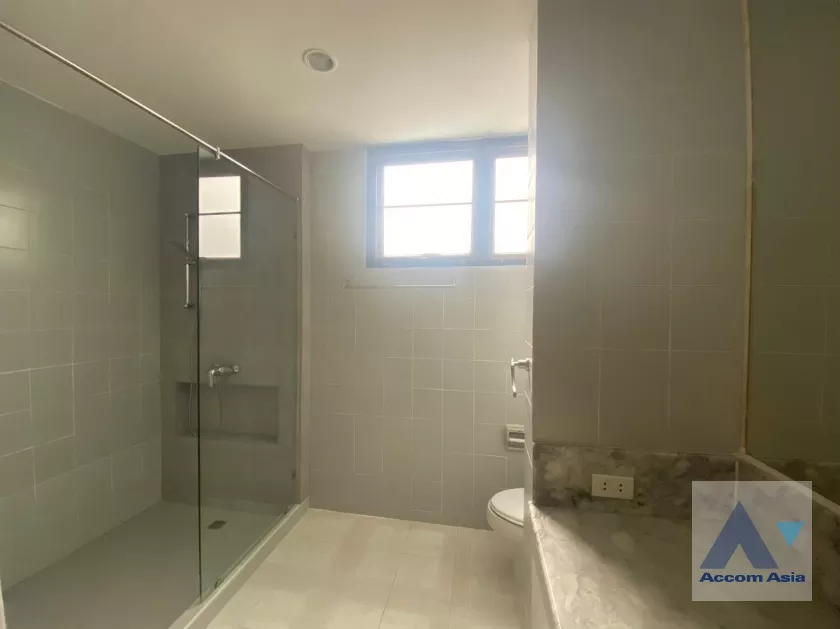 21  5 br House For Rent in Sukhumvit ,Bangkok BTS Thong Lo at Thonglor House Compound AA24348