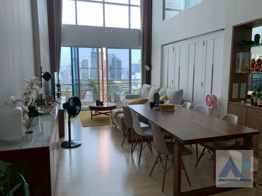 unitDuplex Condo | The Rajdamri Condominium