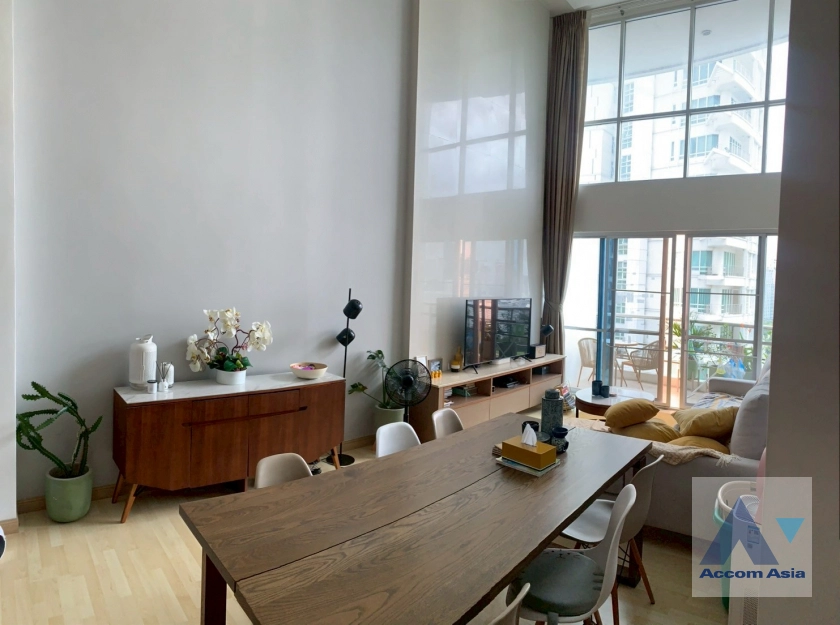 Duplex Condo |  The Rajdamri Condominium  2 Bedroom for Sale & Rent BTS Ratchadamri in Ploenchit Bangkok