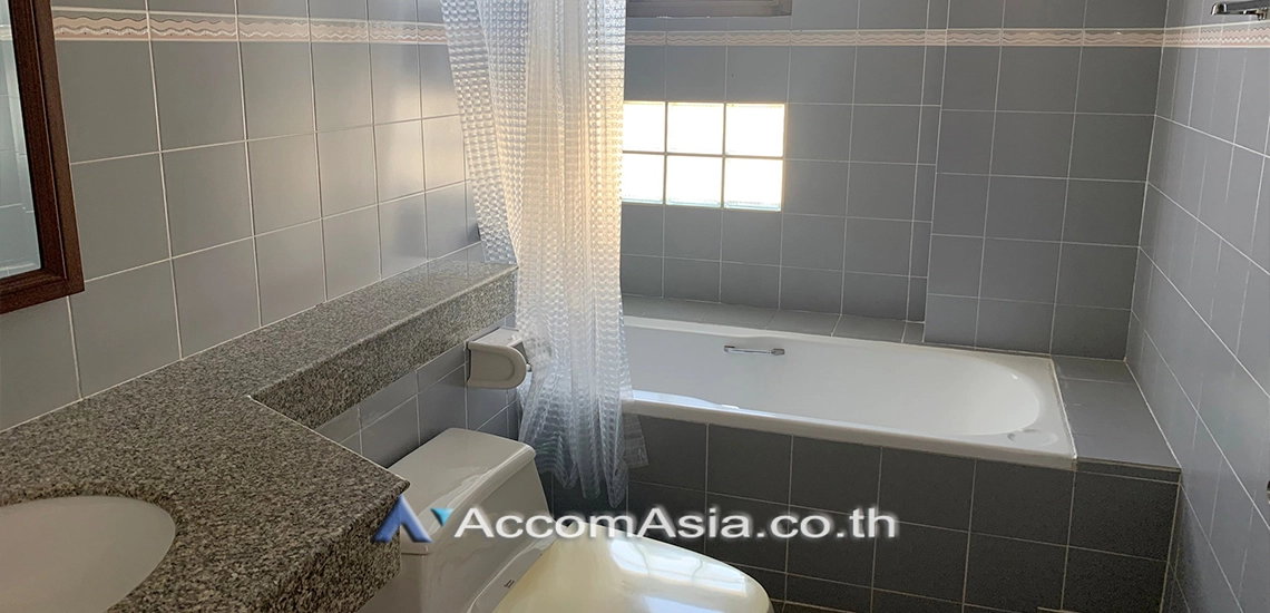 11  3 br Apartment for rent and sale in Phaholyothin ,Bangkok BTS Ari at Homely Atmosphere AA31374