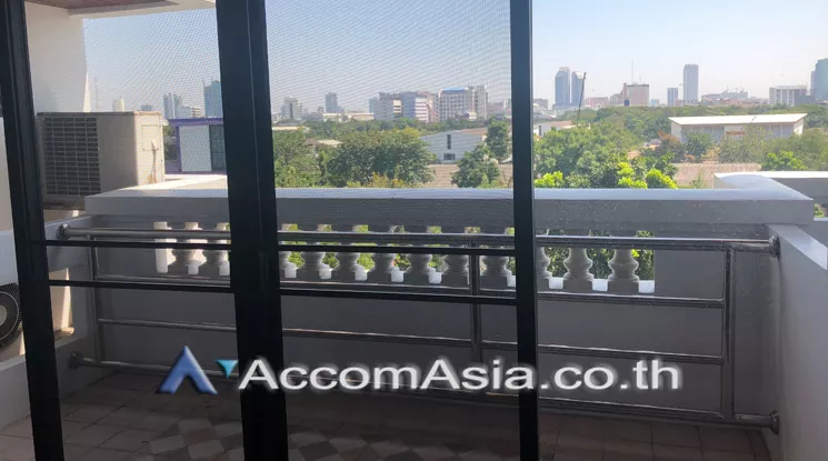 unit 2 Bedrooms  Apartment For Rent in Phaholyothin, Bangkok  near BTS Ari (AA31401)