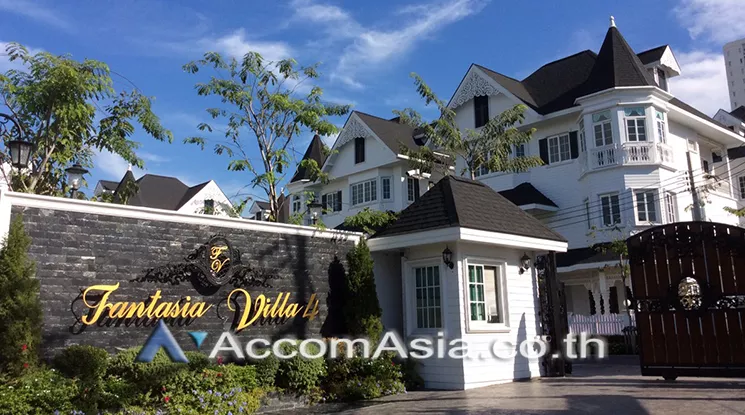  2  5 br House for rent and sale in Bangna ,Bangkok  at Fantasia Villa 4 AA31651