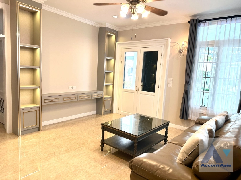 5  4 br House For Sale in Bang Na ,Bangkok  at Fantasia Villa 4 AA31663