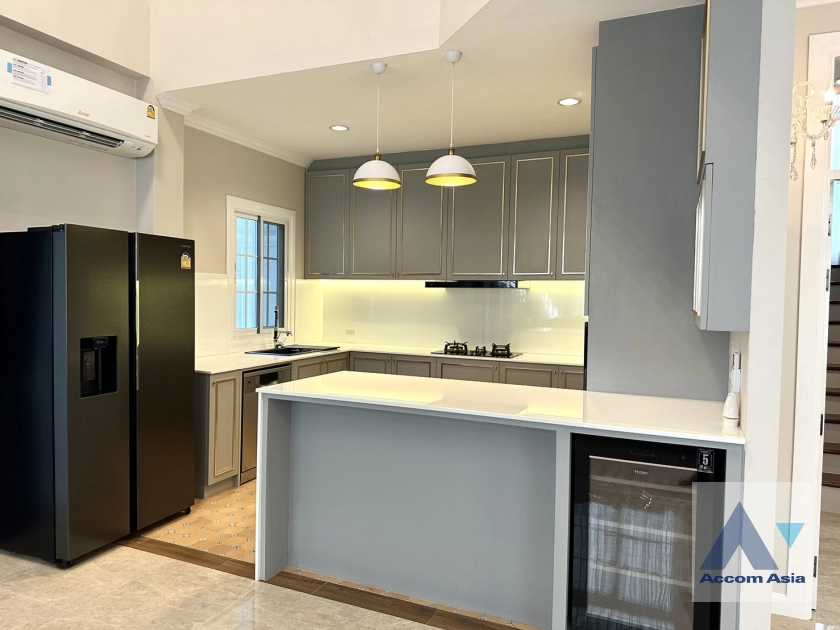 8  4 br House For Sale in Bang Na ,Bangkok  at Fantasia Villa 4 AA31663