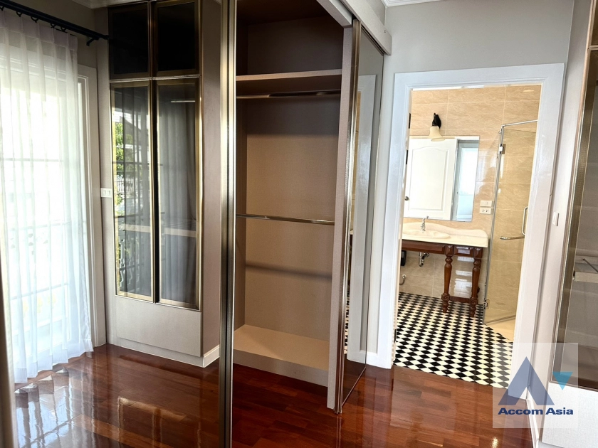 19  4 br House For Sale in Bang Na ,Bangkok  at Fantasia Villa 4 AA31663