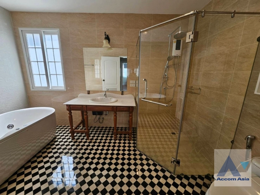 22  5 br House for rent and sale in Bang Na ,Bangkok  at Fantasia Villa 4 AA31664