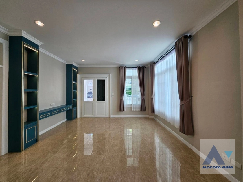 31  5 br House for rent and sale in Bang Na ,Bangkok  at Fantasia Villa 4 AA31664