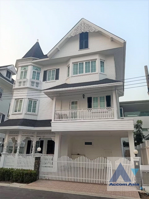  2  5 br House for rent and sale in Bang Na ,Bangkok  at Fantasia Villa 4 AA31666
