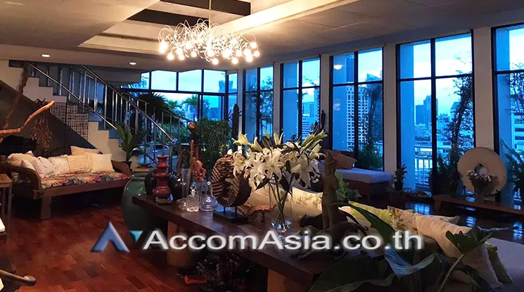  1  3 br Condominium For Sale in Sukhumvit ,Bangkok BTS Nana at Lake Green AA24362