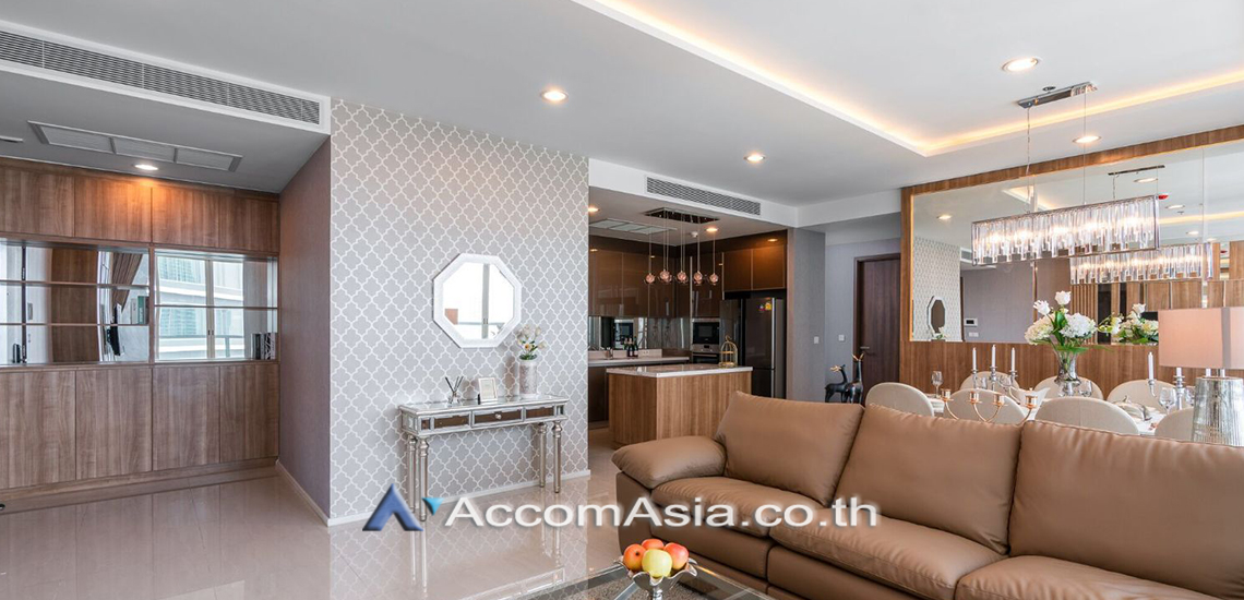 Menam Residences Condominium  3 Bedroom for Sale & Rent BTS Saphan Taksin in Charoenkrung Bangkok