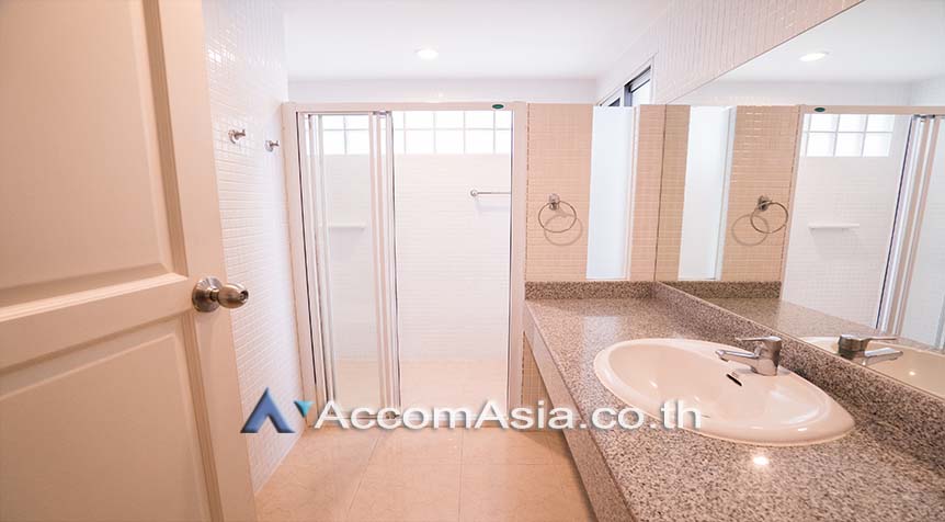 14  4 br House For Rent in Sukhumvit ,Bangkok BTS Phrom Phong at House suite for family AA24412