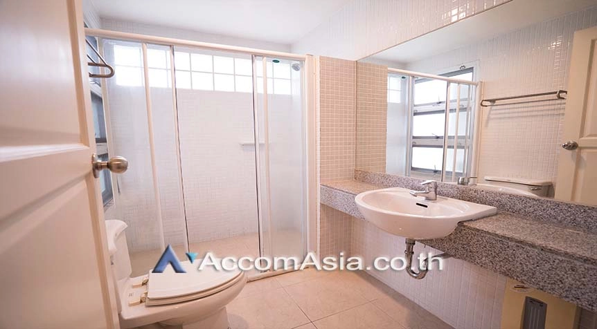 15  4 br House For Rent in Sukhumvit ,Bangkok BTS Phrom Phong at House suite for family AA24412