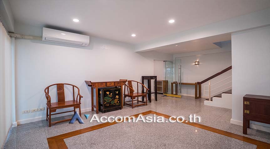 4  4 br House For Rent in Sukhumvit ,Bangkok BTS Phrom Phong at House suite for family AA24412