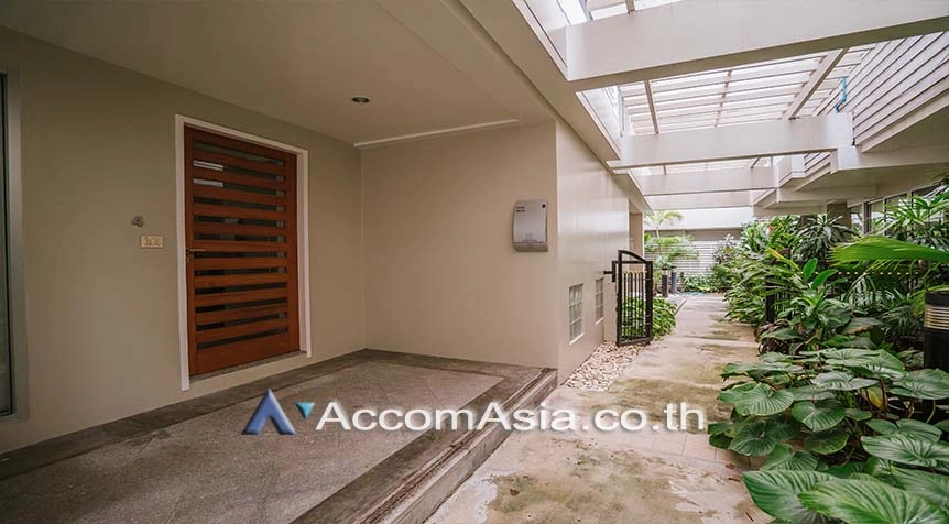  1  4 br House for rent and sale in Sukhumvit ,Bangkok BTS Phrom Phong at House suite for family AA24412