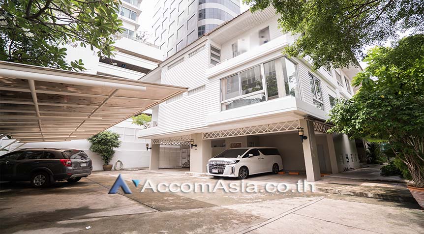  4 br House For Rent in sukhumvit ,Bangkok BTS Phrom Phong at House suite for family AA24412