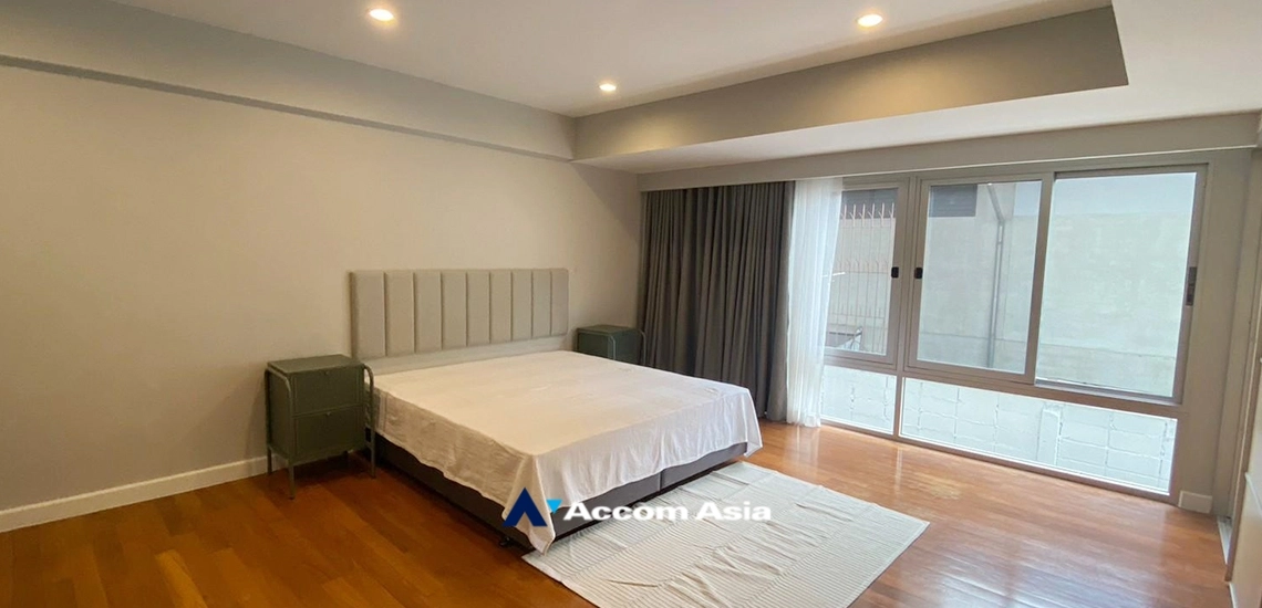 10  4 br House For Rent in Sukhumvit ,Bangkok BTS Phrom Phong at House suite for family AA24413