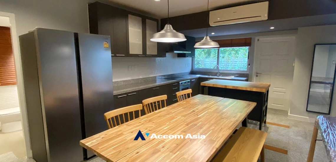 6  4 br House For Rent in Sukhumvit ,Bangkok BTS Phrom Phong at House suite for family AA24413