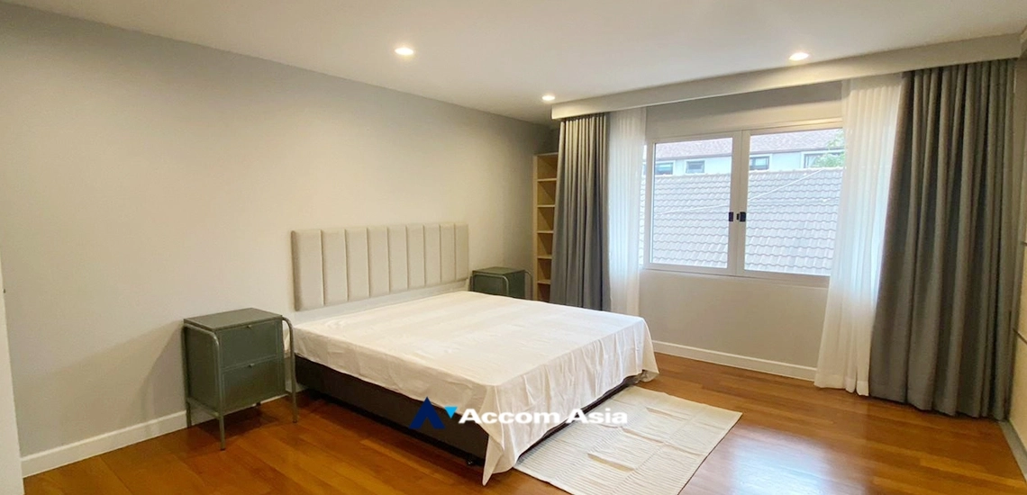 9  4 br House For Rent in Sukhumvit ,Bangkok BTS Phrom Phong at House suite for family AA24413
